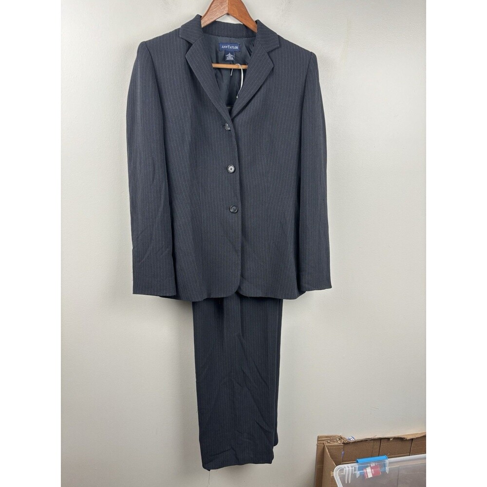 Ann Taylor 2-Piece Pant Suit Size 2 Women’s Poly Rayon Blend Gray Pinstripe - Picture 1 of 10